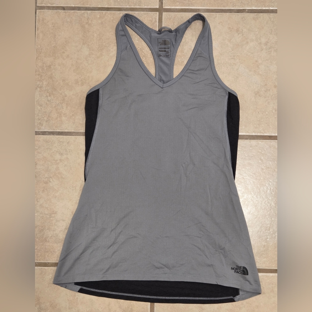 (5/$25) The North Face Women's Gray and Black Athletic Tank Top Size Small